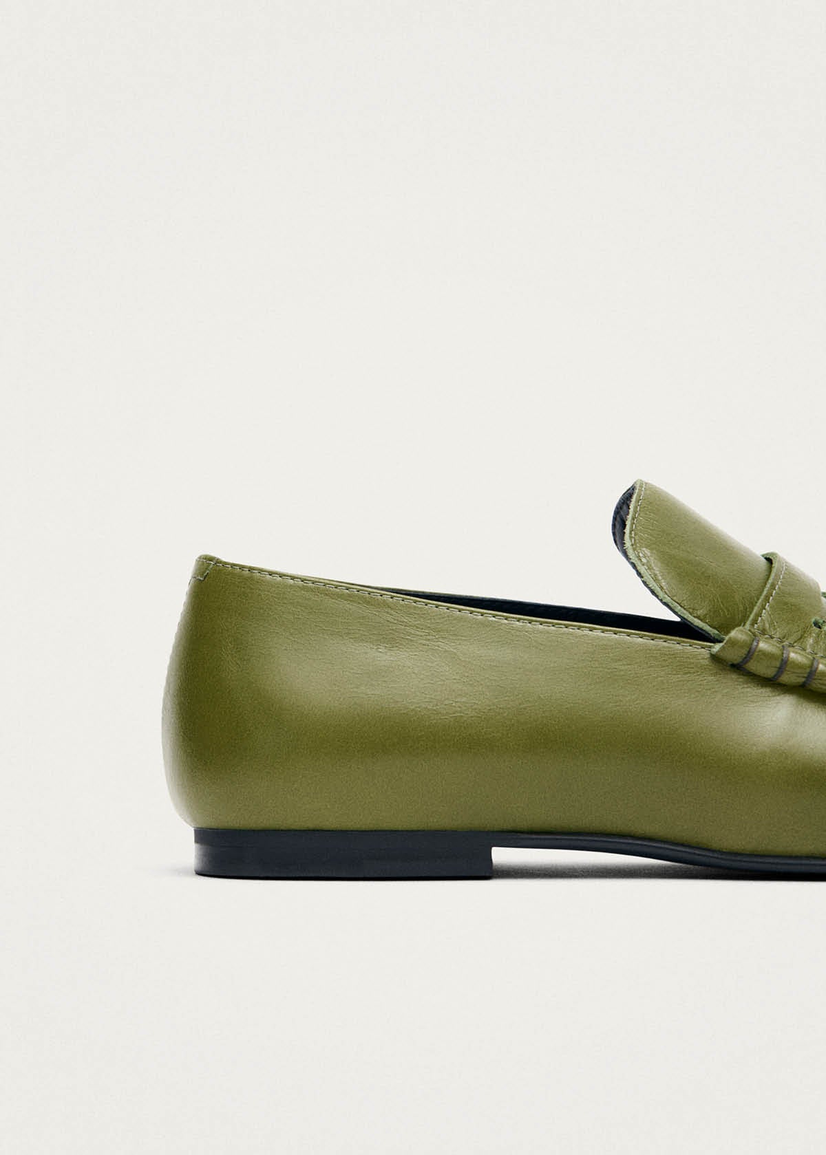 Aven Rift Green Leather Loafers