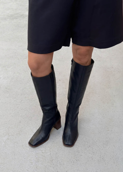 East Black Leather Boots