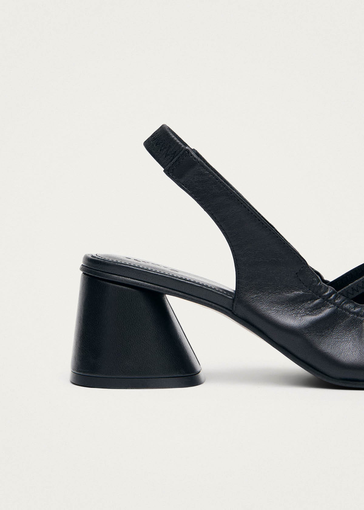 Marly Black Leather Pumps