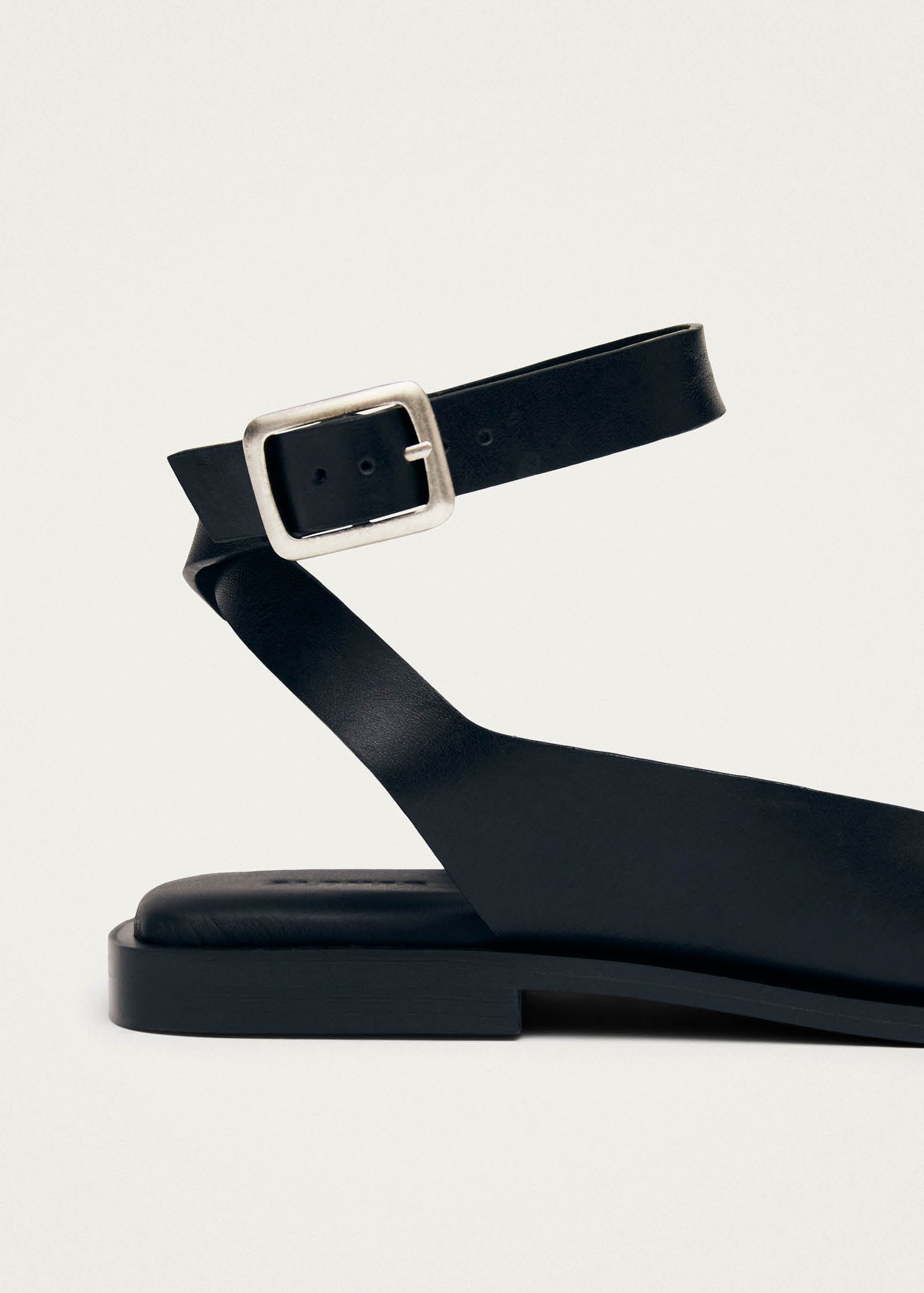 Tebas Black Leather Sandals